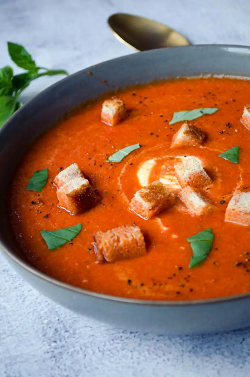 Paprika-Tomaten-Suppe